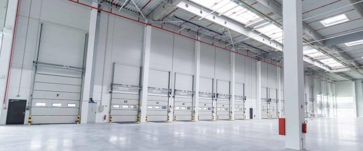 Portes de garages industrielles pour les professionnels et les entreprises du secteur tertiaire
